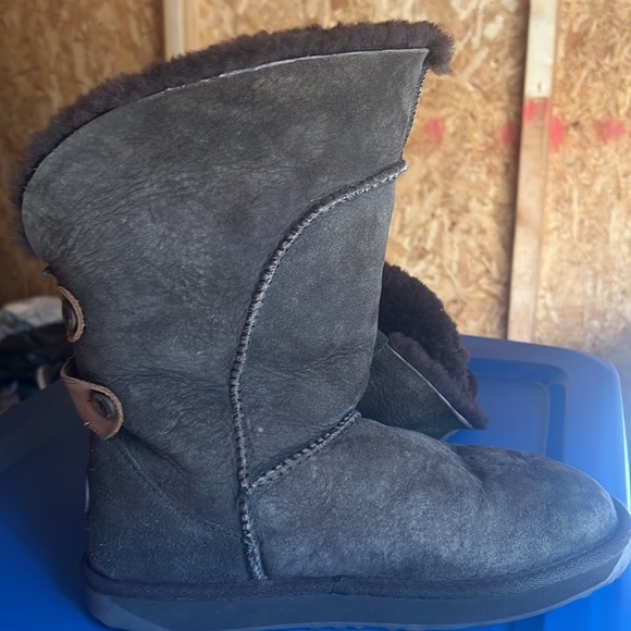 EMU Zoe cozy shearling boots with buckle &button detailing almost new Woman sz 9 - Picture 10 of 14